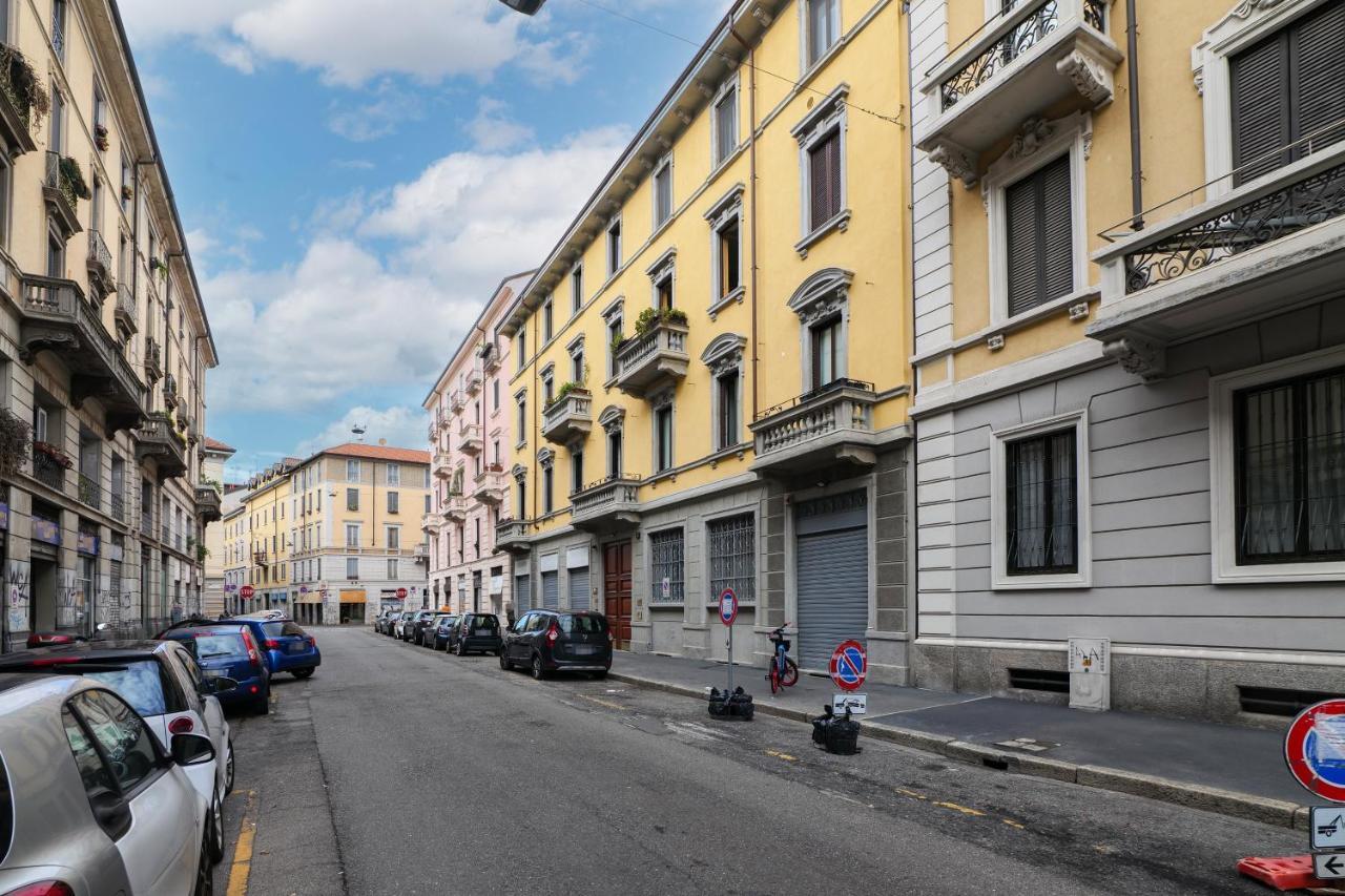 Elegant P.Venezia Attic Apartment Milan Bagian luar foto